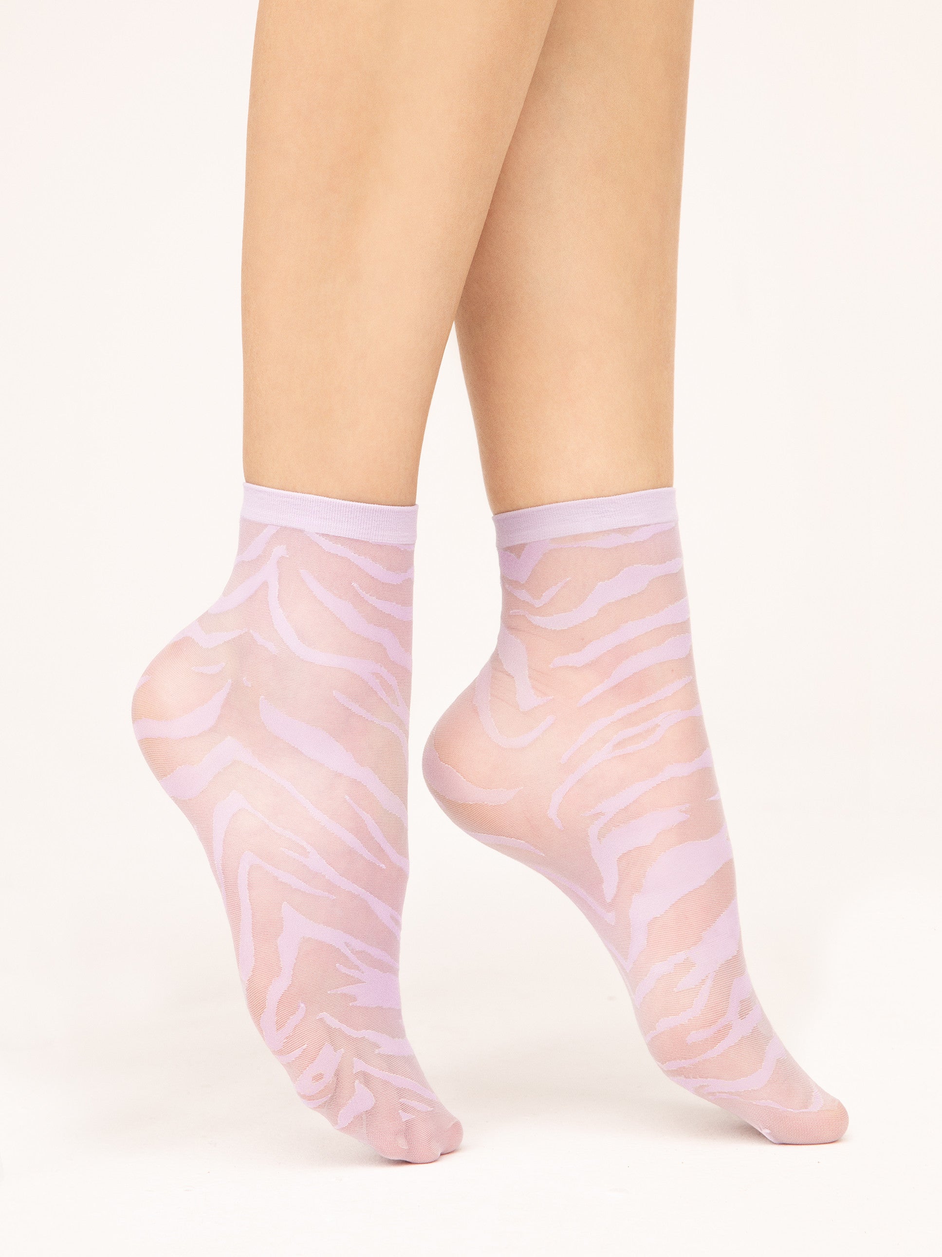 Fiore Steppe Sheer Tiger Print Ankle Socks – 15 Den
