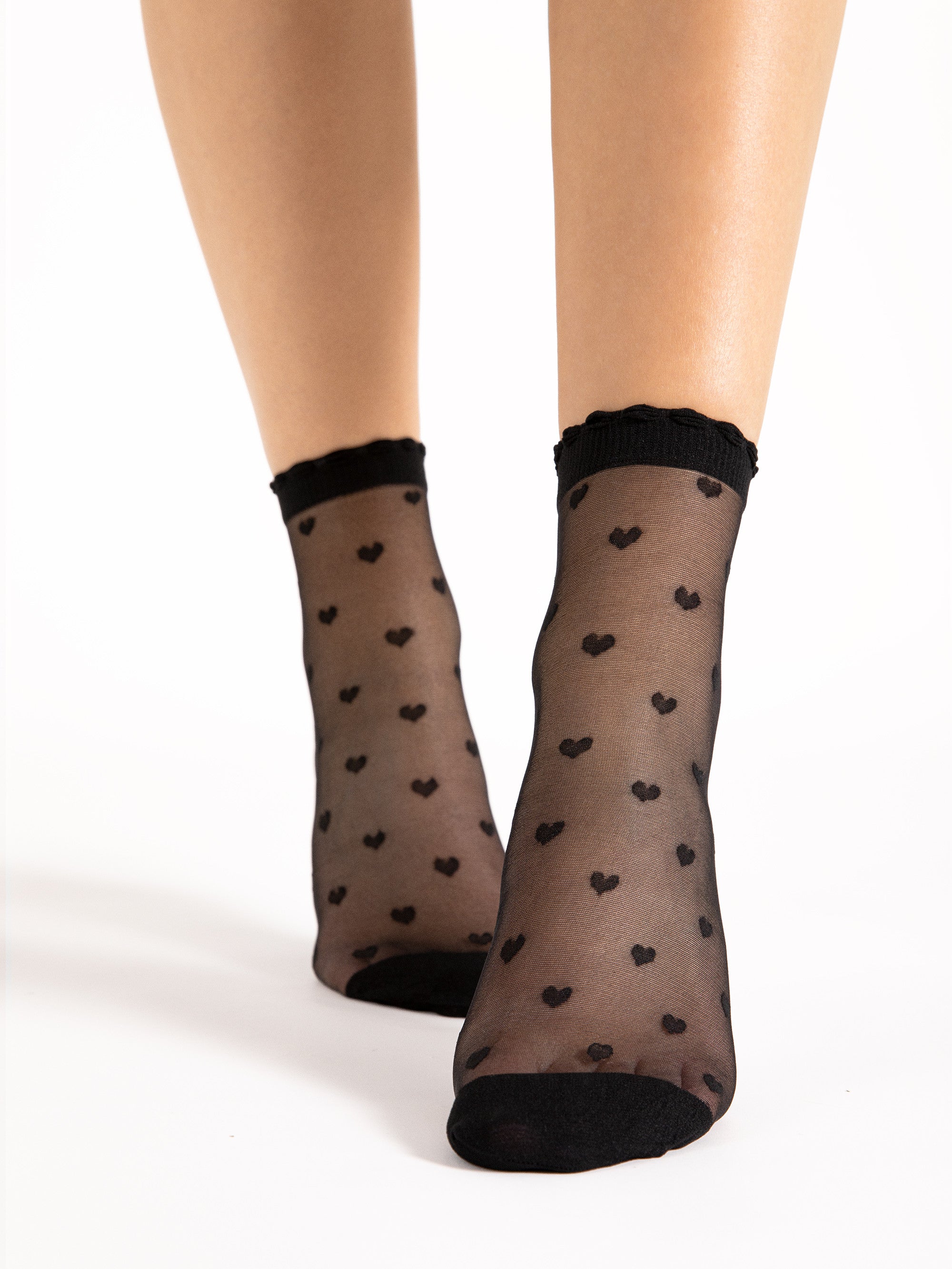 Fiore Heart Pattern Ultra-Sheer Crew Socks – 20 Den
