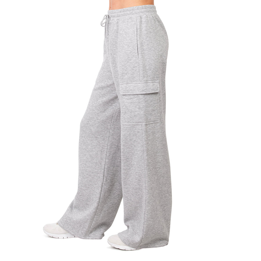 Women's Fleece Cargo Pants with Wide Legs and Utility Pockets