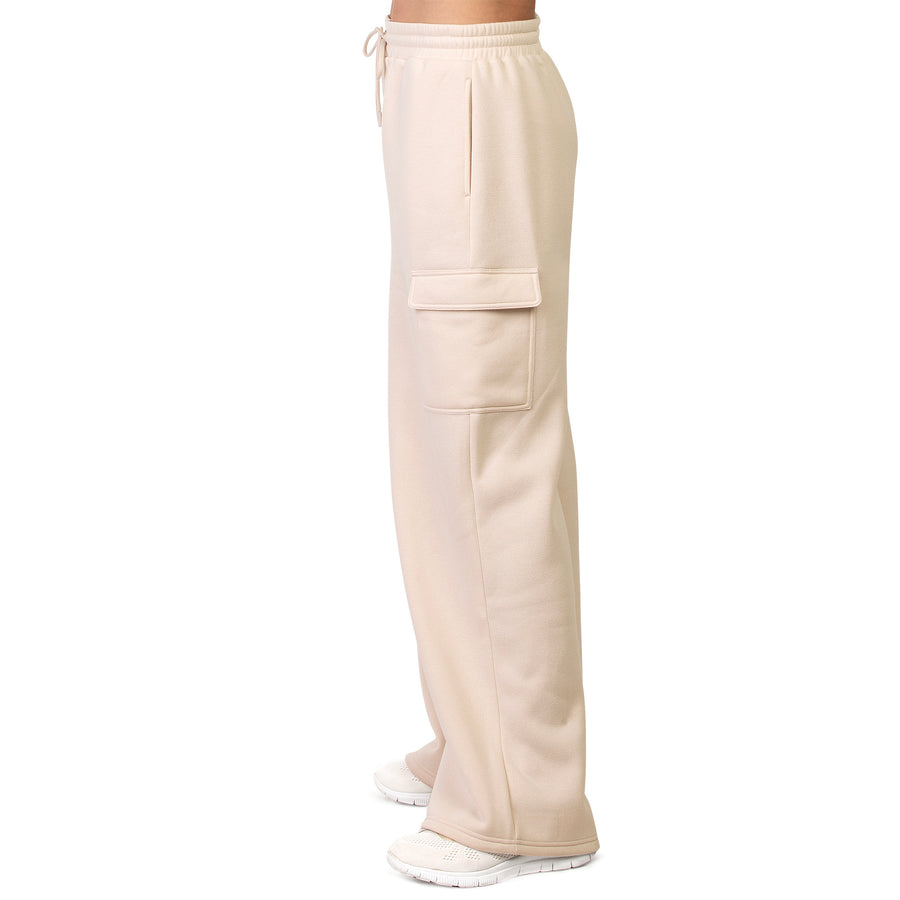 Women's Fleece Cargo Pants with Wide Legs and Utility Pockets